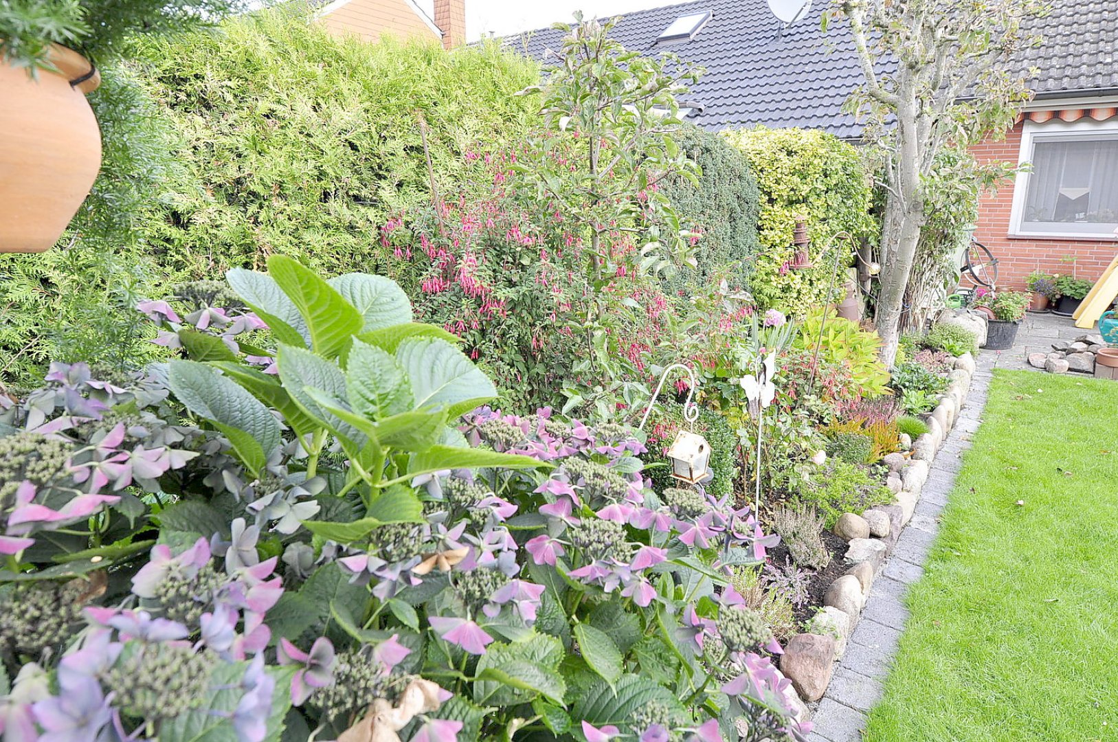 Garten mit reicher Ernte - Bild 1