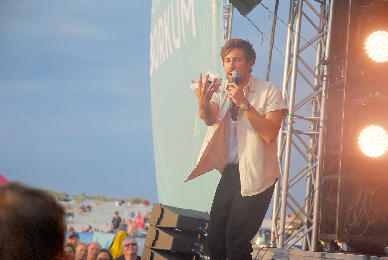 Beach Days 2022: Beste Stimmung beim Konzertabend am Borkumer Nordstrand - Bild 8