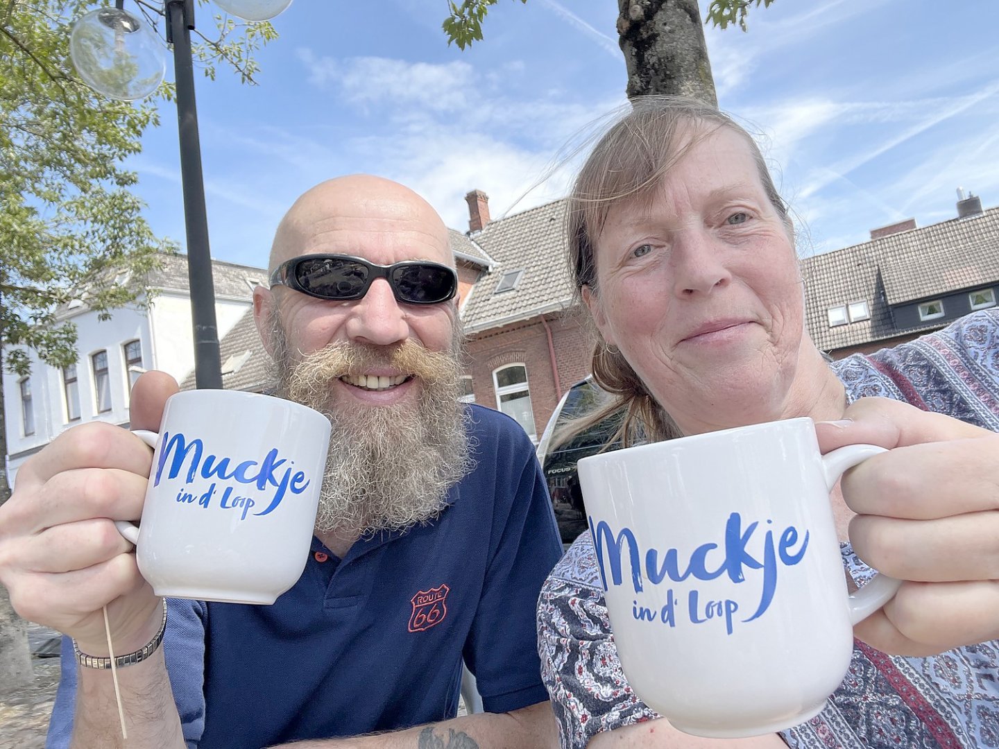 Teetied für Leeraner Hospizarbeit - Bild 1