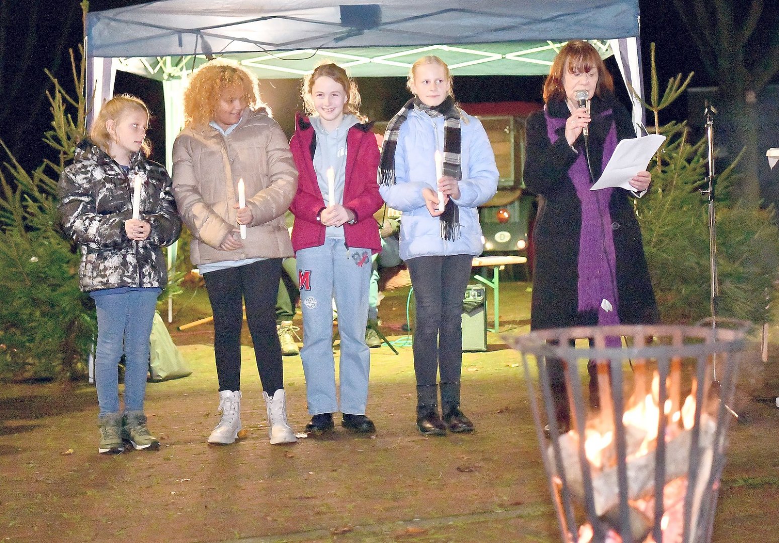 Adventslieder erklingen in Hesel - Bild 1