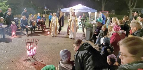 Adventslieder erklingen in Hesel - Bild 4