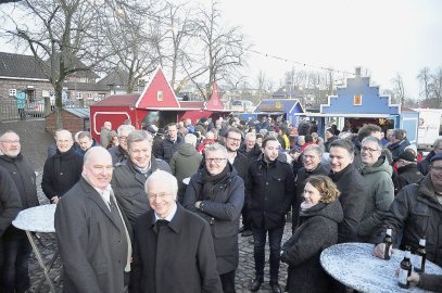 Waageplatz statt Festsaal: Der Leeraner Neujahrsempfang fand unter freiem Himmel statt - Bild 3