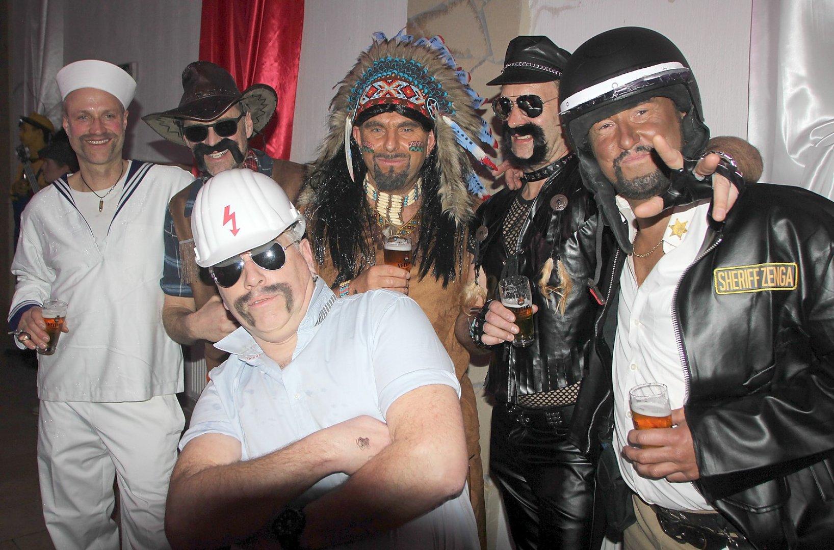 So bunt feiert Borkum Karneval - Bild 13