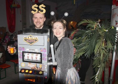 So bunt feiert Borkum Karneval - Bild 18