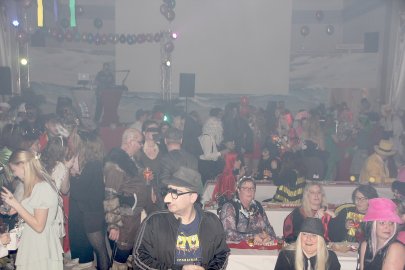 So bunt feiert Borkum Karneval - Bild 21