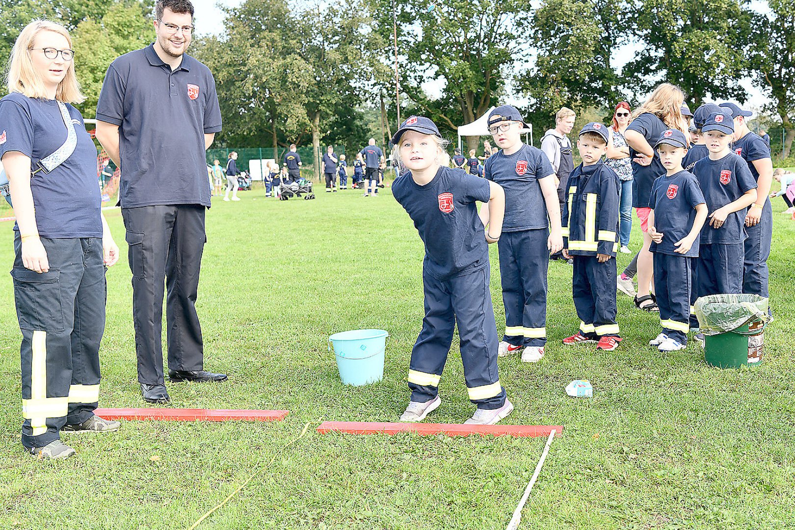 Kreiskinderfeuerwehrtag in Holtland - Bild 1