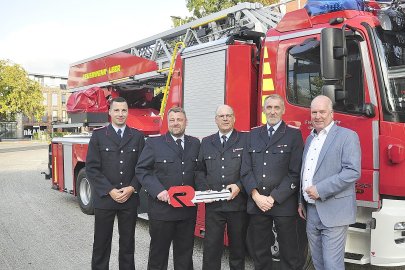 Neue Drehleiter für Leeraner Feuerwehr  - Bild 11