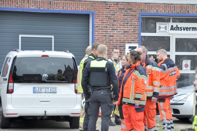 Großeinsatz an Tankstelle in Leer - Bild 4