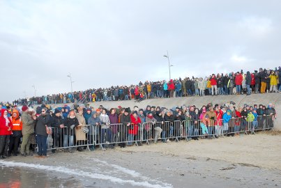 Neujahrsbaden 2024 auf Borkum - Bild 2