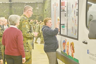 Traditionelles Grünkohlessen bei der Bundeswehr in Leer - Bild 14