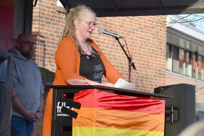 Hunderte demonstrieren in Remels für Demokratie - Bild 16