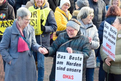 Hunderte demonstrieren in Remels für Demokratie - Bild 18
