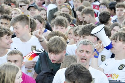 Public Viewing in Leer - Bild 20