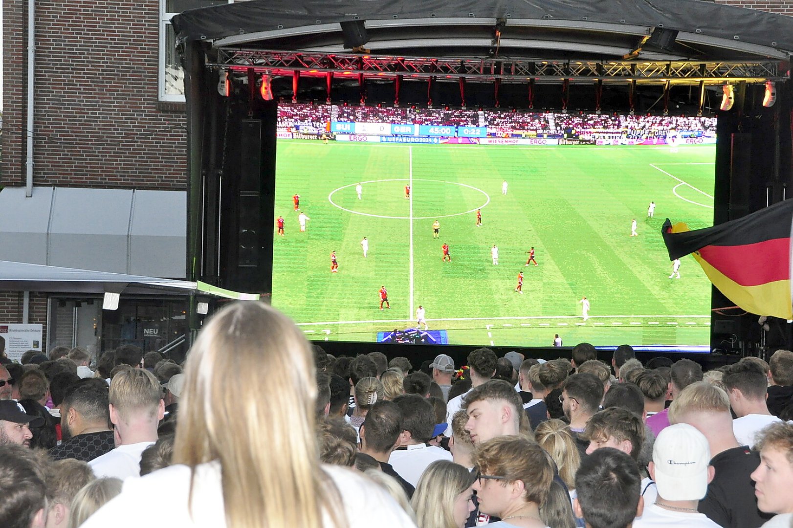 Public Viewing in Leer - Bild 25