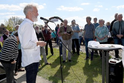 Längste Sitzbank in Jheringsfehn eingeweiht - Bild 12