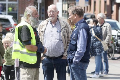Rund 250 Teilnehmer bei Demo in Emden - Bild 3