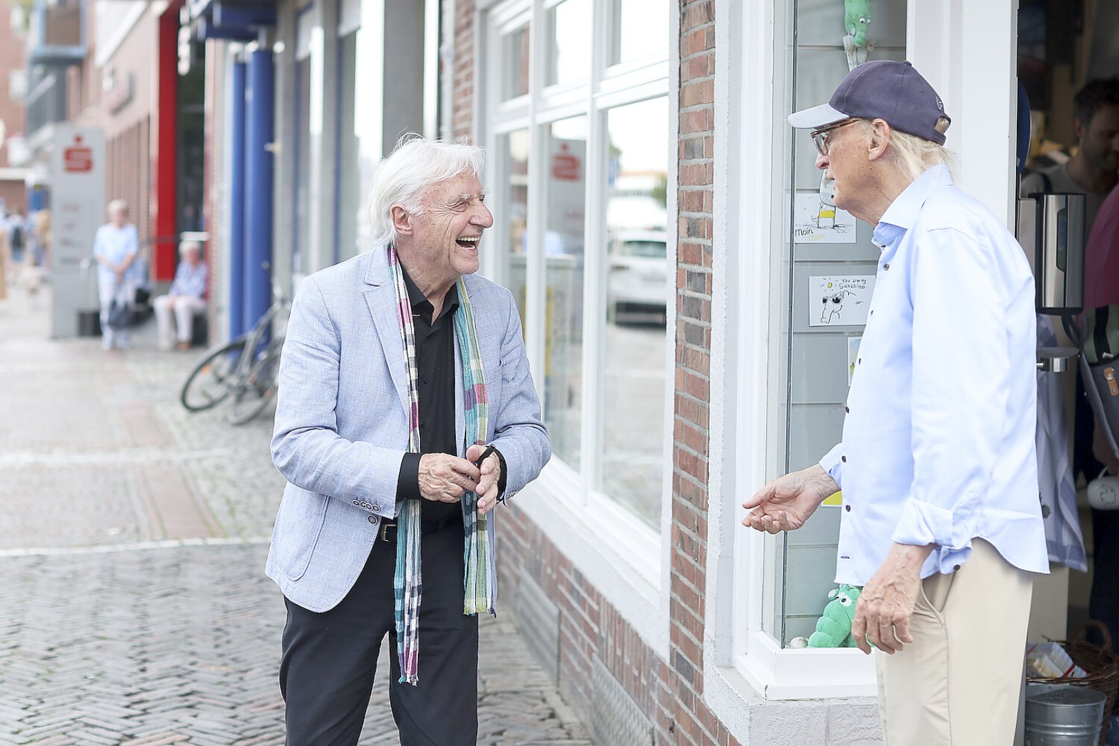 Otto zu Besuch in Emden - Bild 1