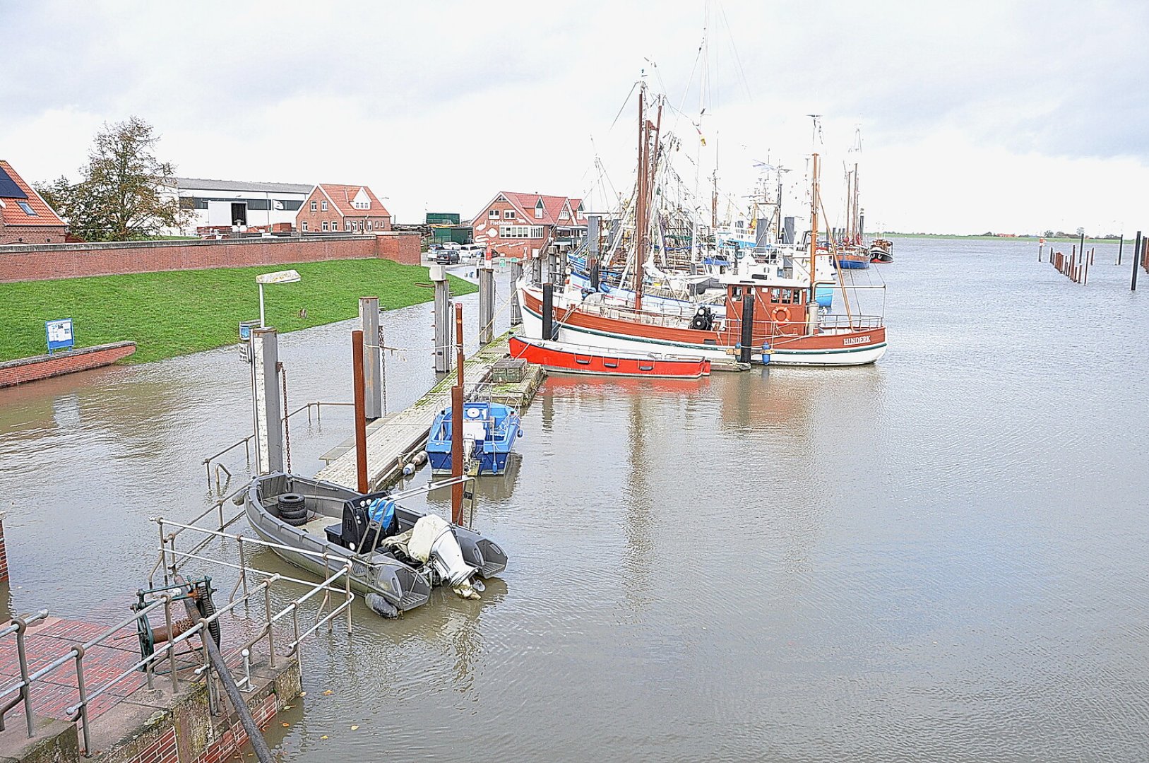Bilder vom Hochwasser in Ditzum und Jemgum - Bild 1