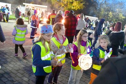Großer Laternenumzug in Loquard - Bild 4