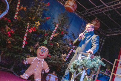 Der Emder Weihnachtsmarkt ist eröffnet - Bild 3