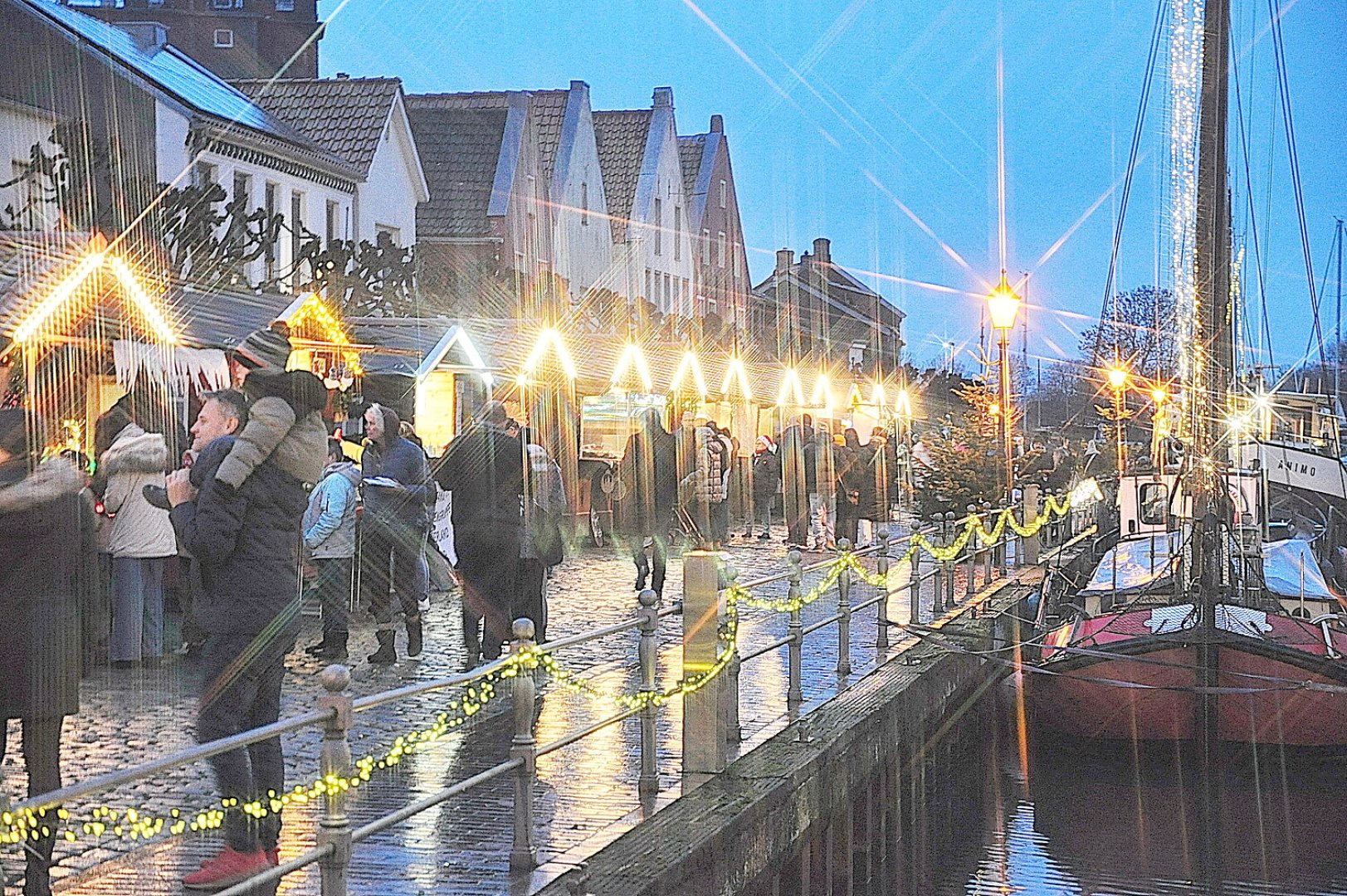 Weihnachtsmarkt in Weener - Bild 1