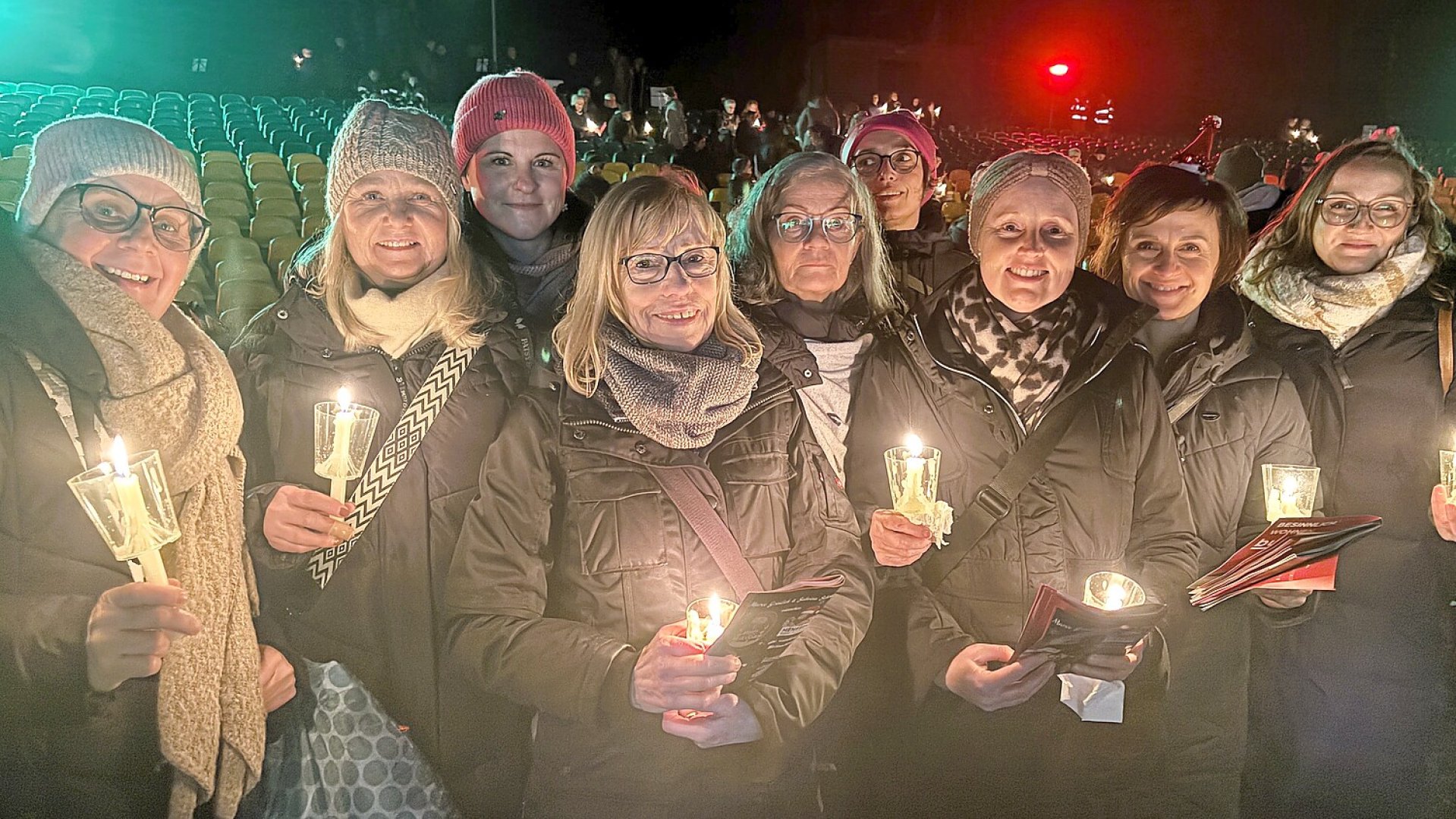 Bildergalerie vom Weihnachtssingen - Bild 1