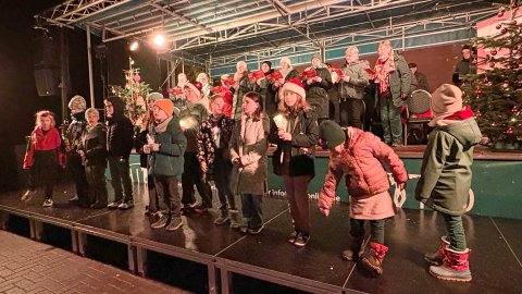 Bildergalerie vom Weihnachtssingen - Bild 13