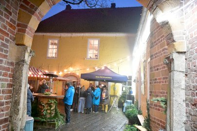 Weihnachtsmarkt in der Manningaburg - Bild 2