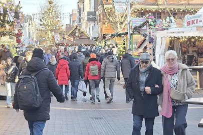 Heiligabend in der Leeraner Innenstadt - Bild 2