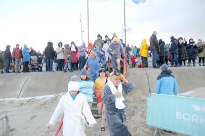 Verschobenes Neujahrsbaden auf Borkum - Bild 2