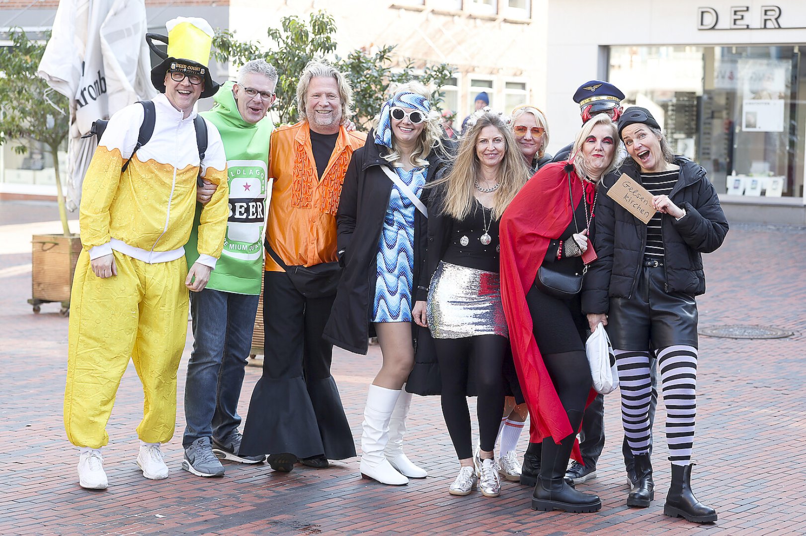 Bildergalerie Pappnasenball - Bild 32