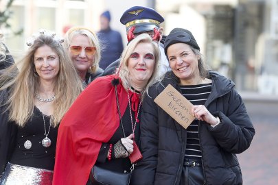 Bildergalerie Pappnasenball - Bild 33