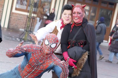 Bildergalerie Pappnasenball - Bild 39