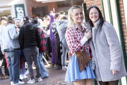 Bildergalerie Pappnasenball - Bild 49