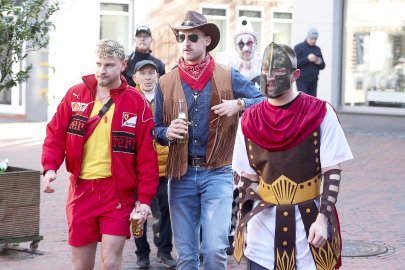 Bildergalerie Pappnasenball - Bild 53