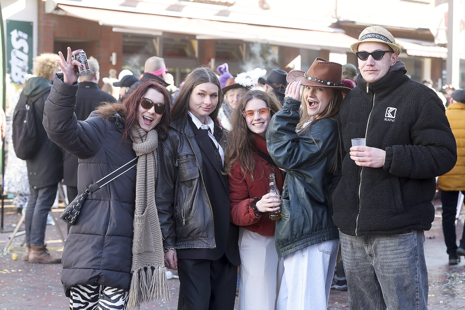 Bildergalerie Pappnasenball - Bild 57