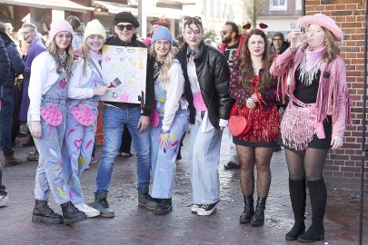 Bildergalerie Pappnasenball - Bild 65