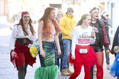 Bildergalerie Pappnasenball - Bild 75