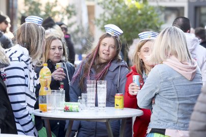 Bildergalerie Pappnasenball - Bild 88