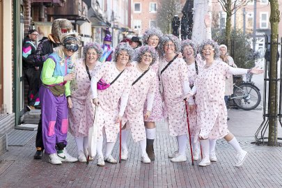 Bildergalerie Pappnasenball - Bild 98