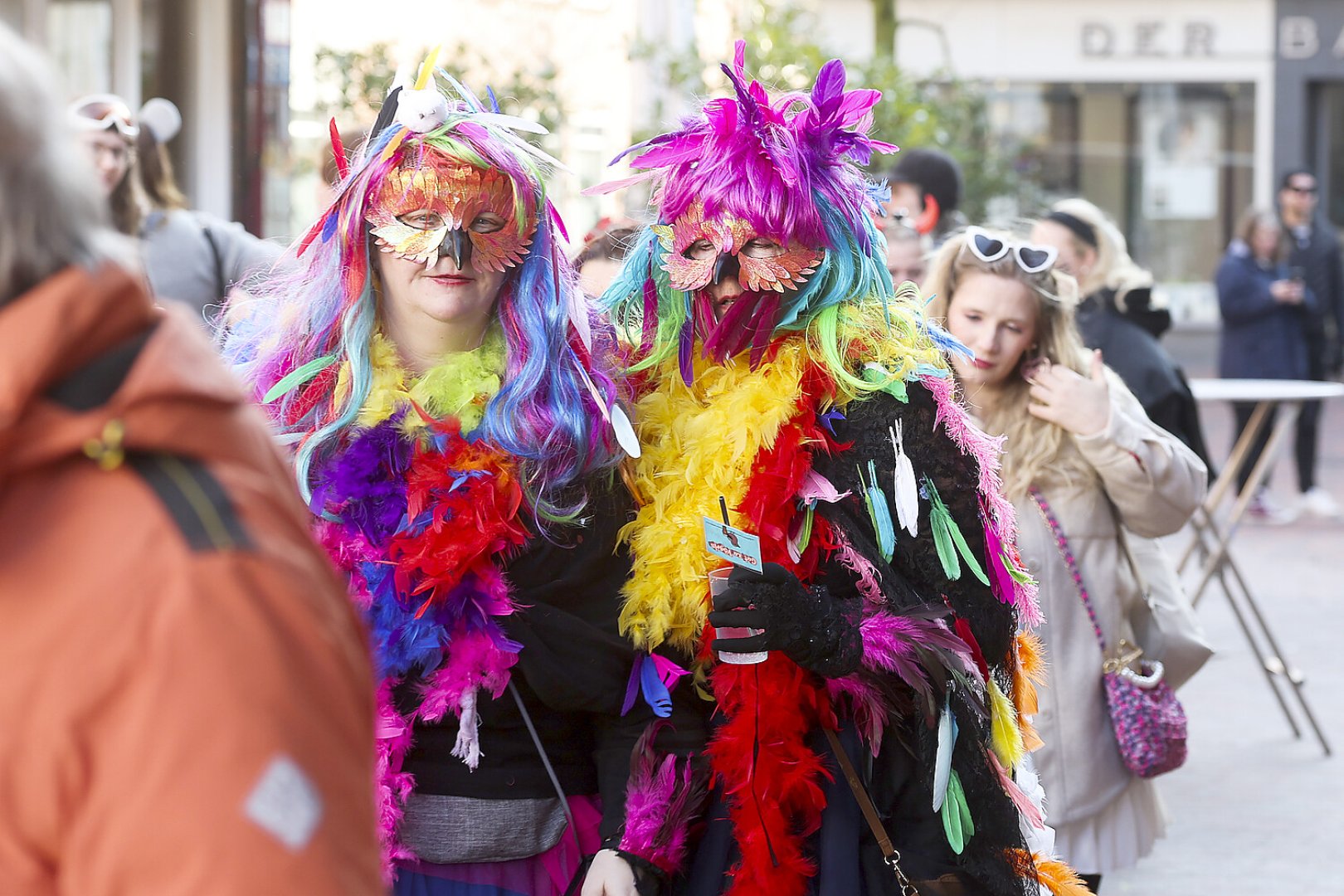 Bildergalerie Pappnasenball - Bild 99