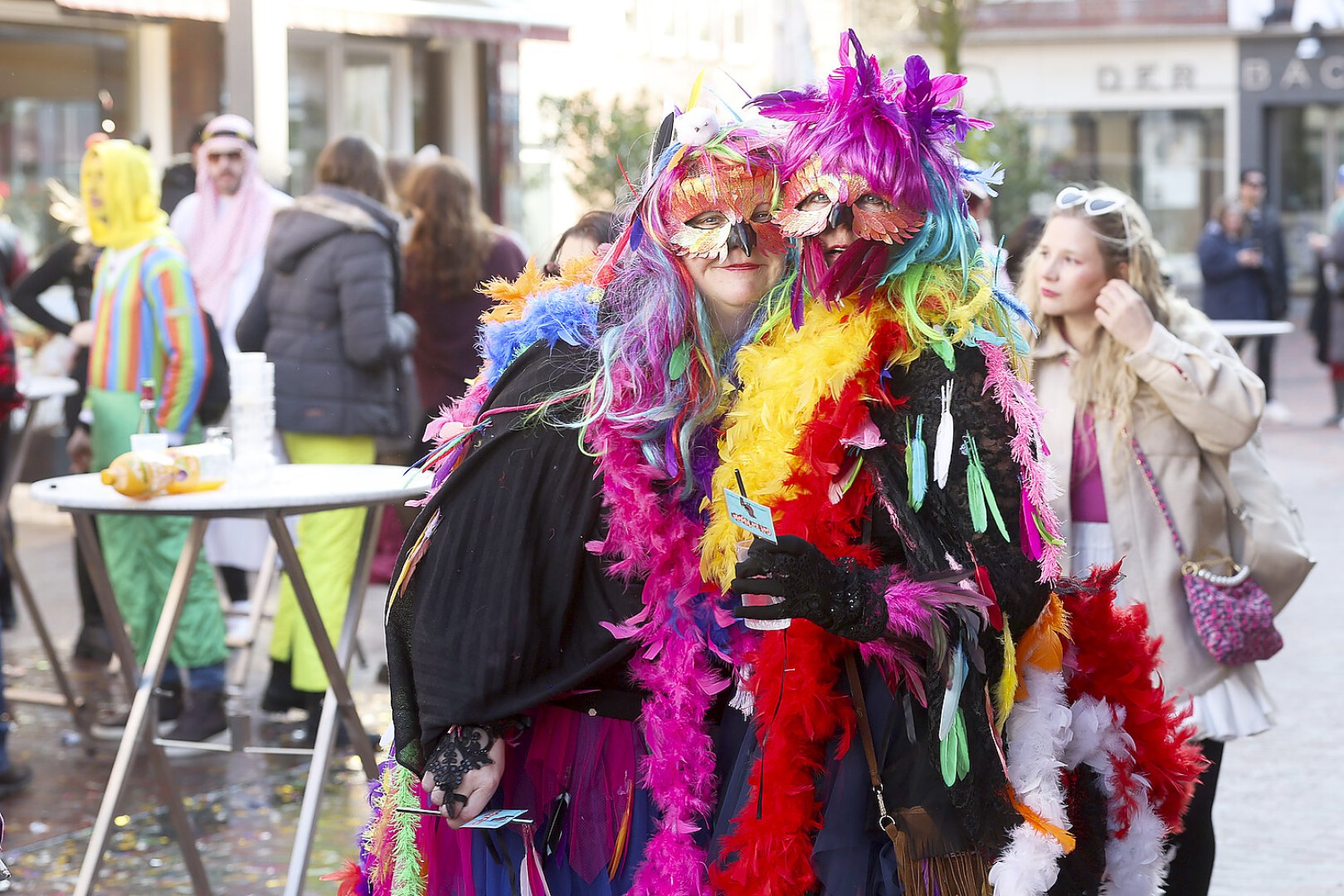 Bildergalerie Pappnasenball - Bild 100