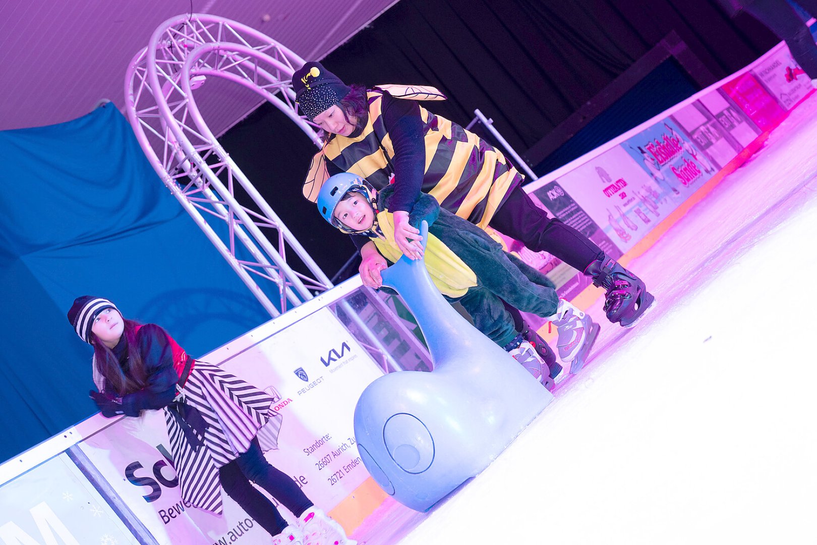 Rosenmontag bei der Emder Eiszeit - Bild 1