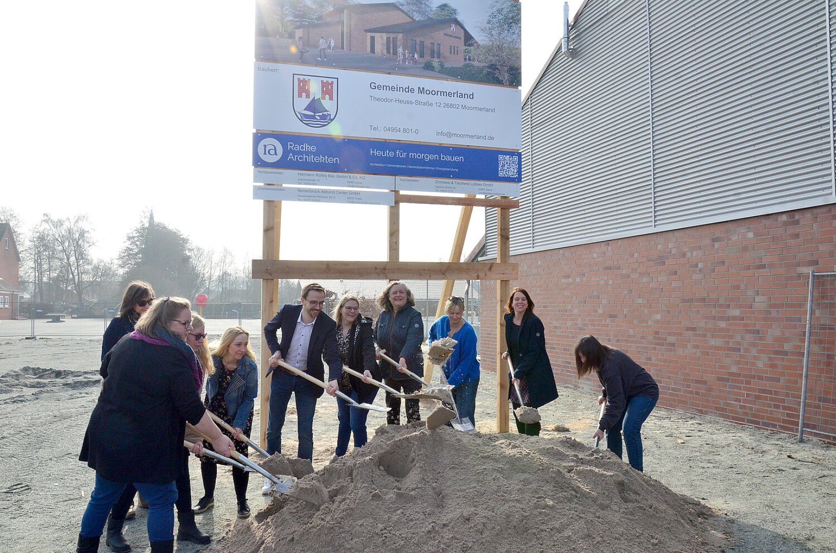 Neubau der Sporthalle in Neermoor startet - Bild 1
