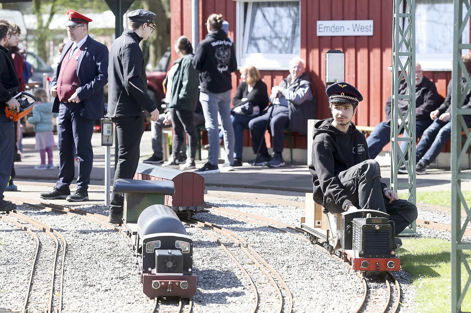 Andampfen der Emder Minibahn - Bild 4