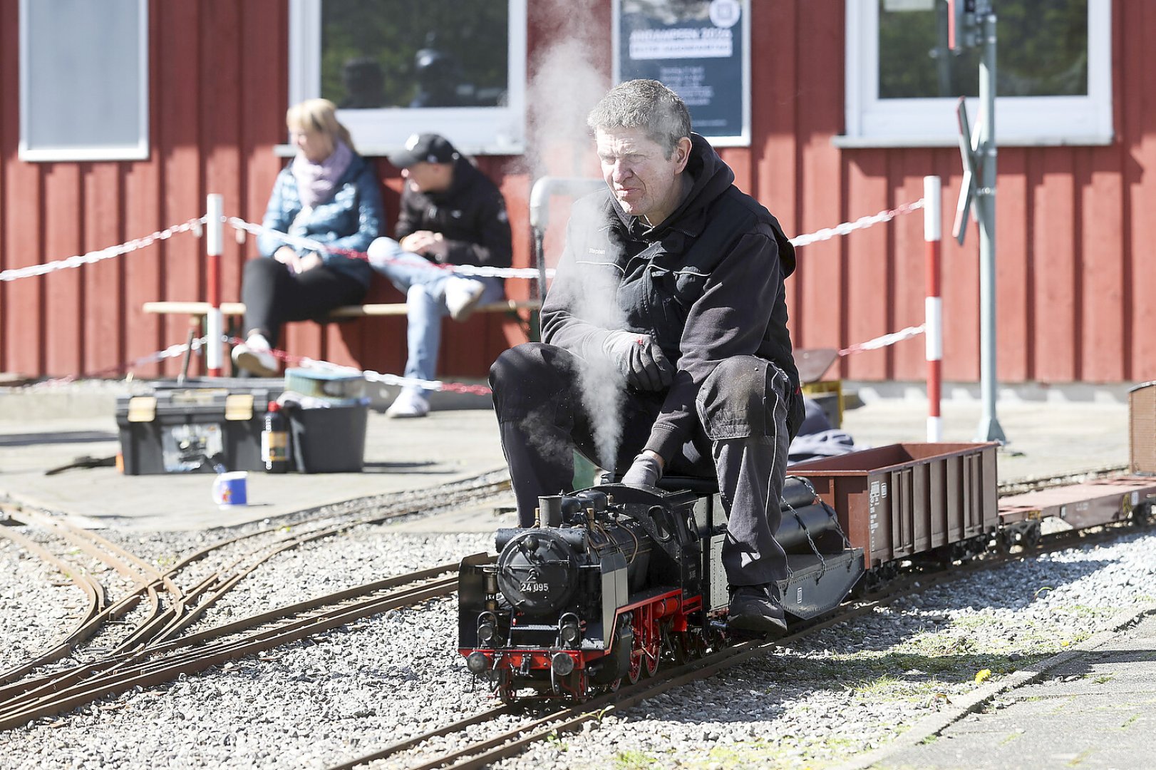 Andampfen der Emder Minibahn - Bild 8