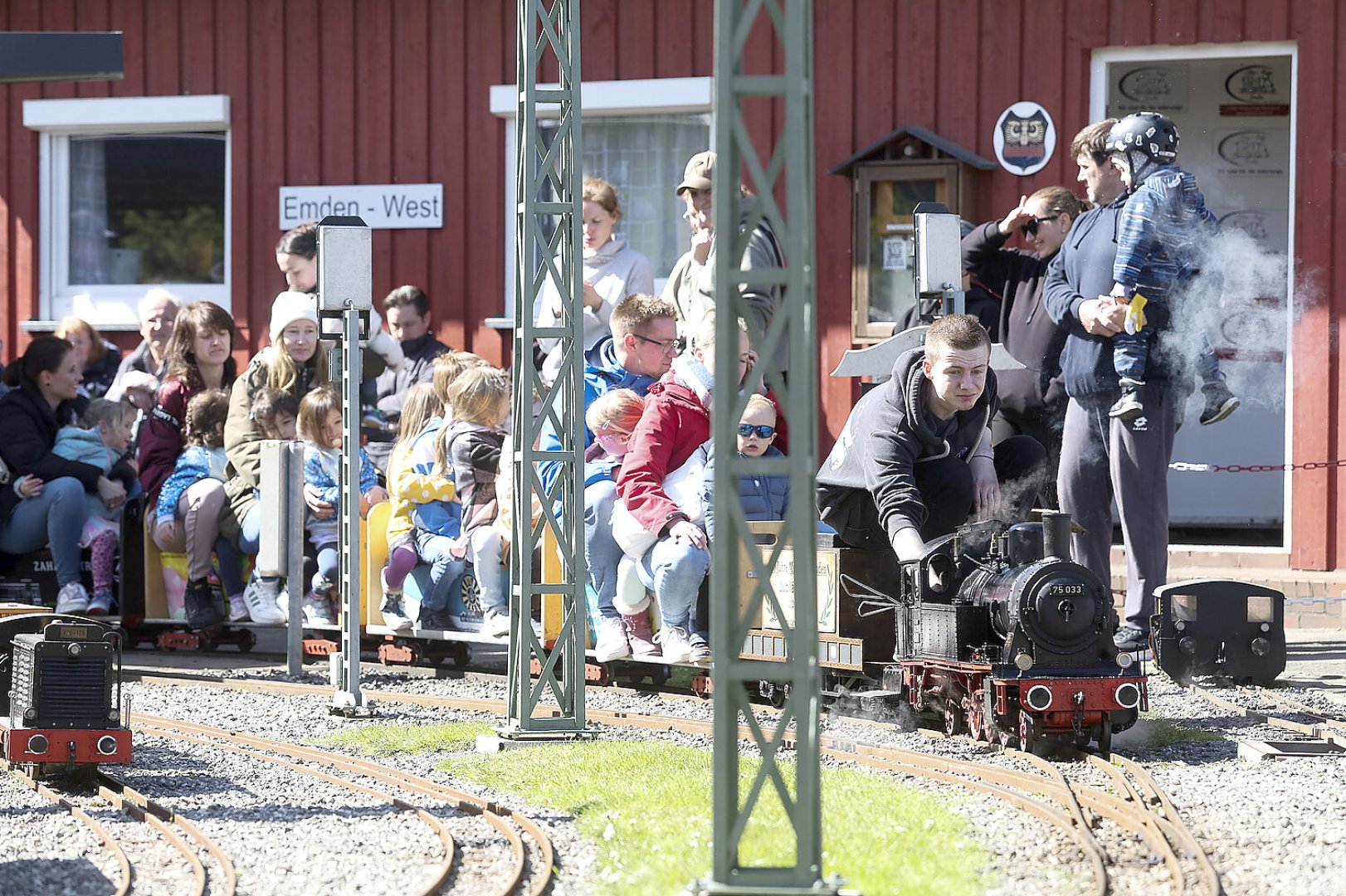 Andampfen der Emder Minibahn - Bild 10