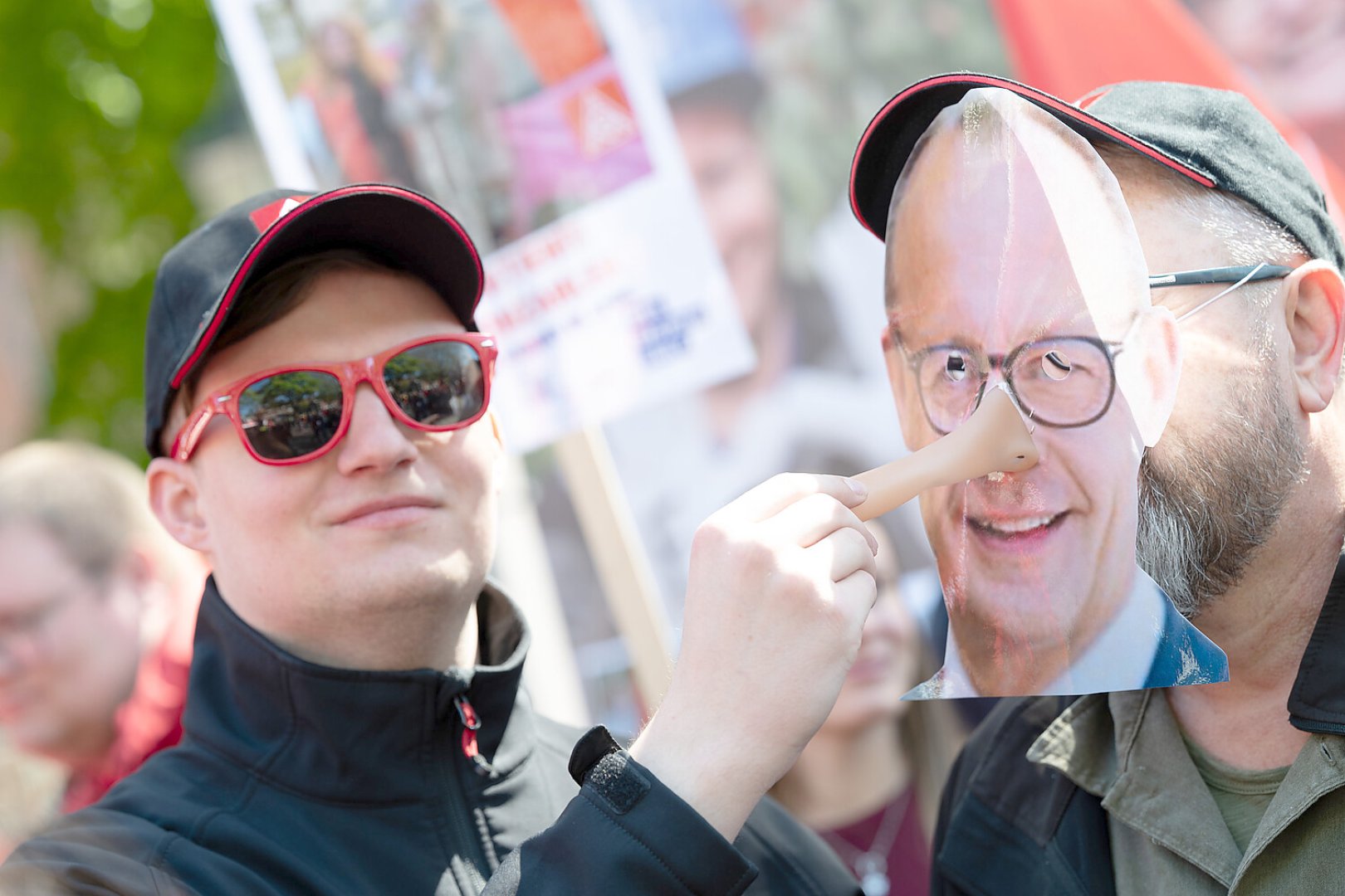 Bundeskanzler Friedrich Merz in Emden (Demo) - Bild 1