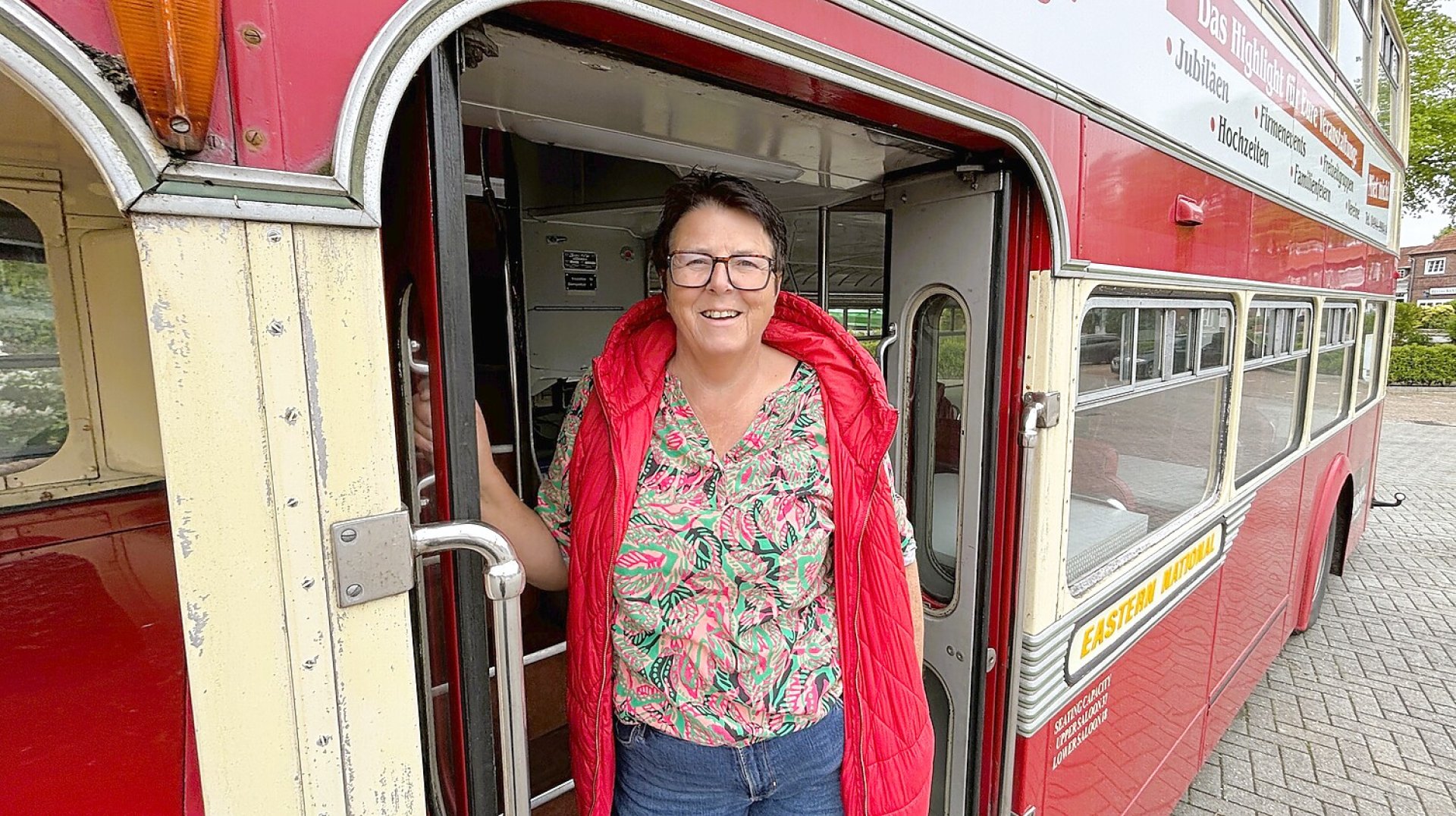 Heike Hasselder und der "Big Ben"-Bus - Bild 1