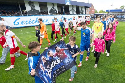 Viele Abschiede bei Kickers Emden - Bild 2